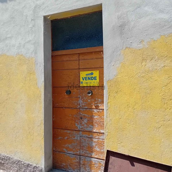 pentavano in vendita a Todi