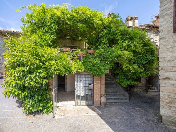 casa indipendente in vendita a Todi in zona Pian di San Martino