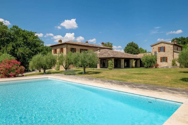 casa indipendente in vendita a Todi in zona Vasciano