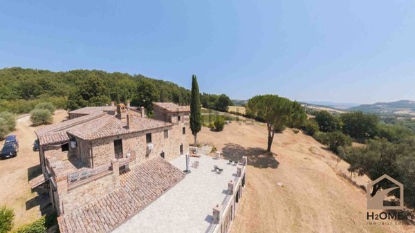 casale in vendita a Todi in zona Pontecuti
