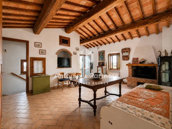 casa indipendente in vendita a Todi