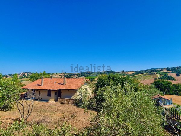 casale in vendita a Todi in zona Ripaioli