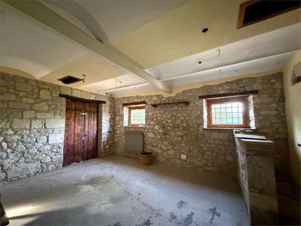 casa indipendente in vendita a Todi
