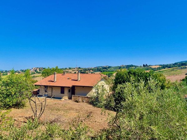 casa indipendente in vendita a Todi in zona Pantalla
