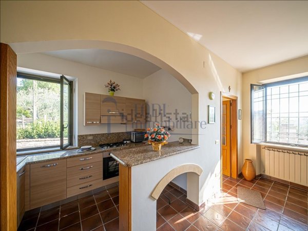 appartamento in vendita a Todi in zona Asproli