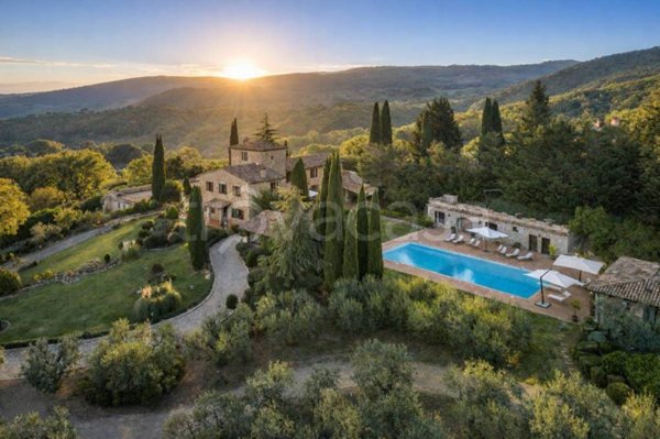 casa indipendente in vendita a Todi in zona Canonica
