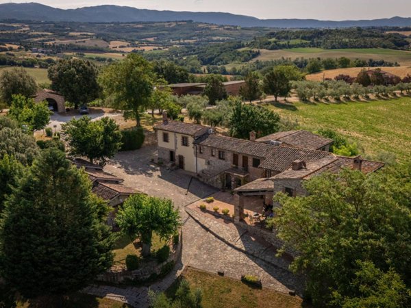 casa indipendente in vendita a Todi