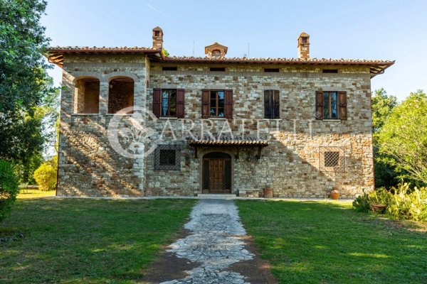 casa indipendente in vendita a Todi in zona Izzalini