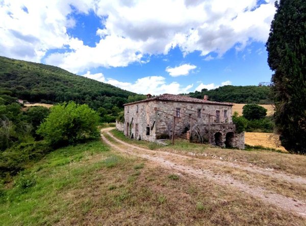 casa indipendente in vendita a Todi