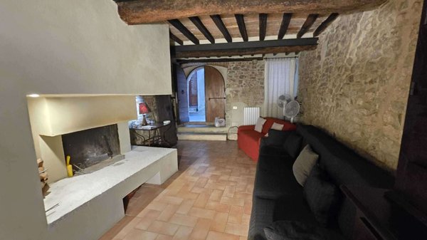 casa indipendente in vendita a Todi