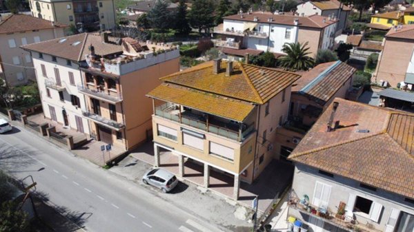 casa indipendente in vendita a Torgiano