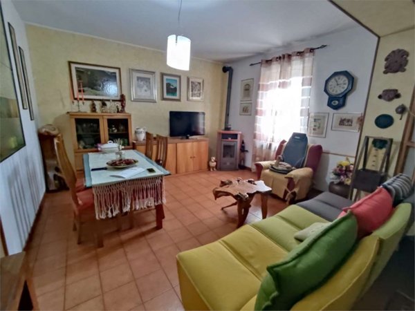 casa semindipendente in vendita a Torgiano in zona Brufa