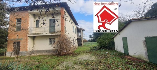 casa indipendente in vendita a Torgiano