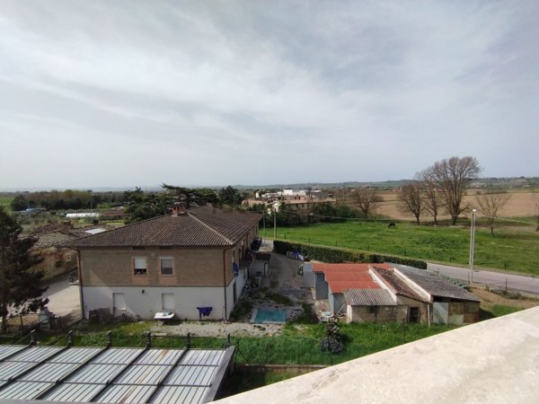 appartamento in vendita a Torgiano in zona Pontenuovo
