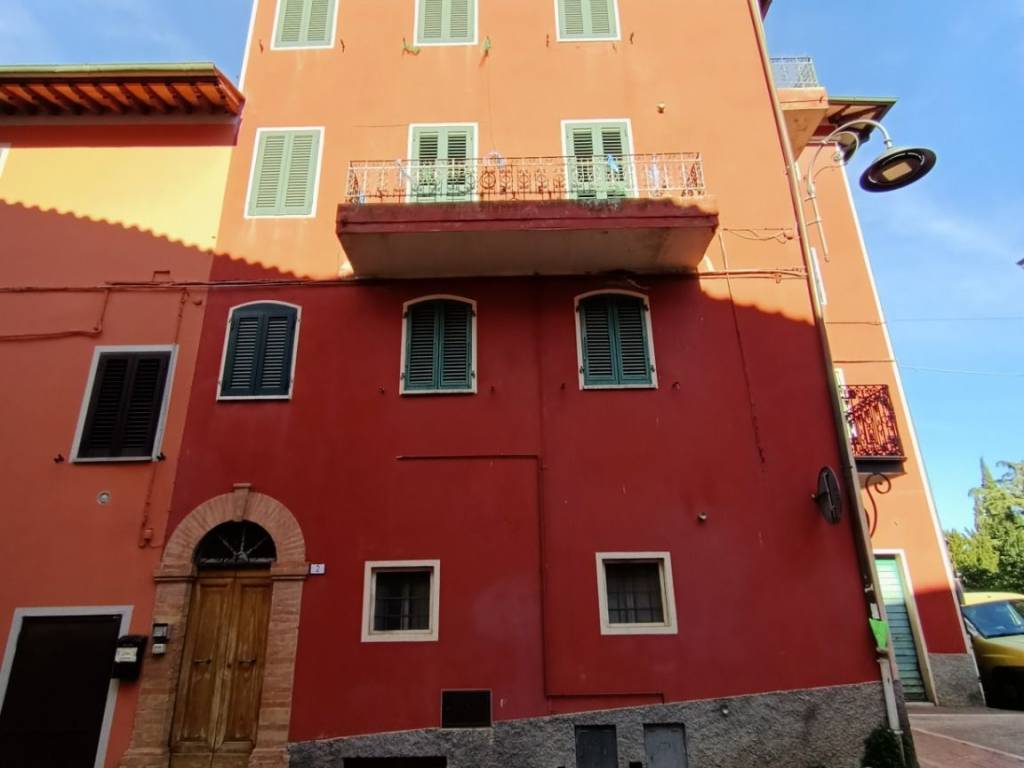 casa indipendente in vendita a Torgiano