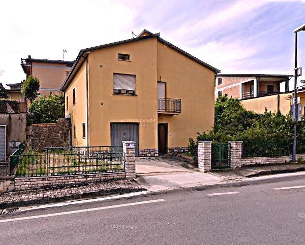 casa indipendente in vendita a Torgiano