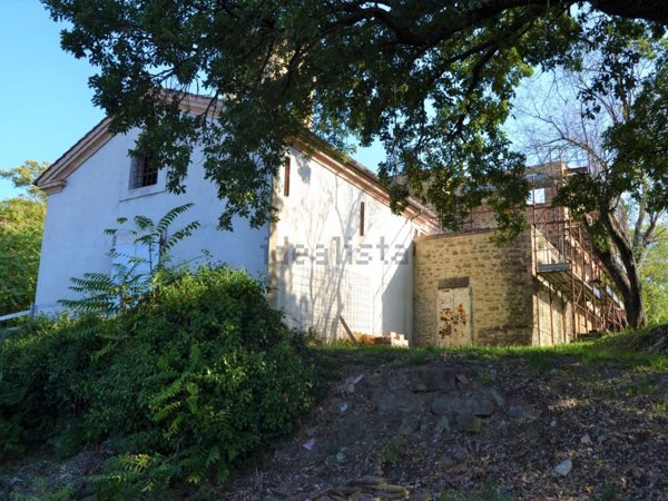 casale in vendita a Torgiano in zona Miralduolo