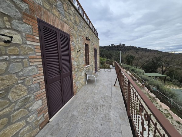 casale in vendita a Torgiano