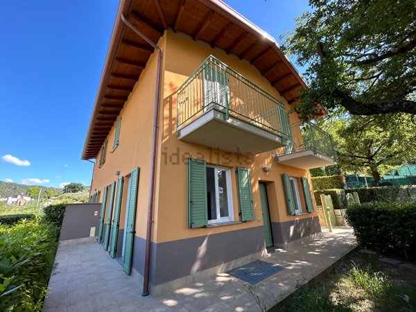 casa indipendente in vendita a Torgiano