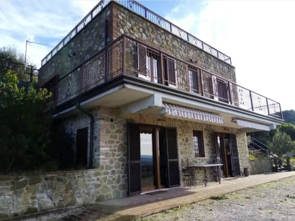 casa indipendente in vendita a Torgiano