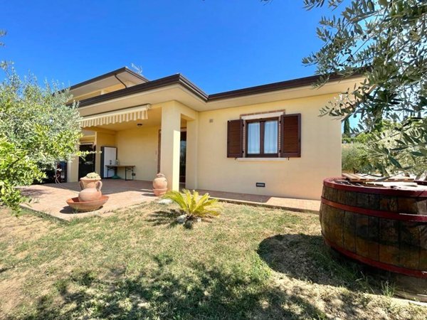 casa indipendente in vendita a Torgiano in zona Brufa