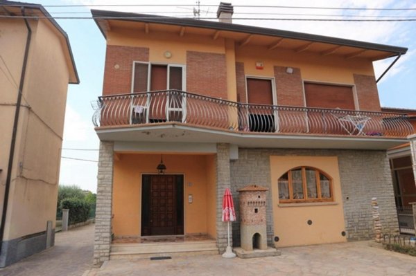 casa indipendente in vendita a Torgiano in zona Fornaci