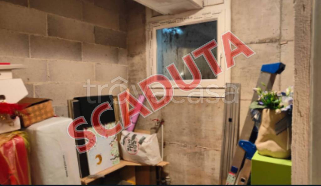 locale commerciale in vendita a Torgiano