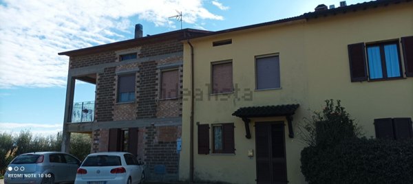 casa indipendente in vendita a Torgiano