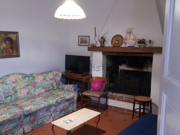 casa indipendente in vendita a Torgiano