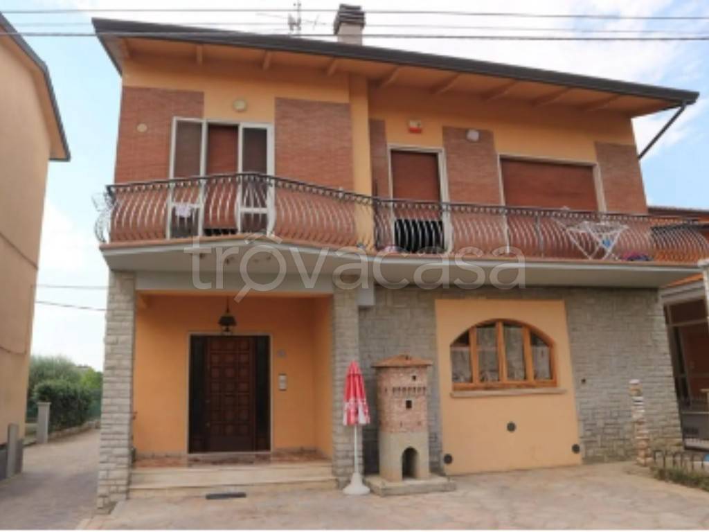 casa indipendente in vendita a Torgiano in zona Fornaci