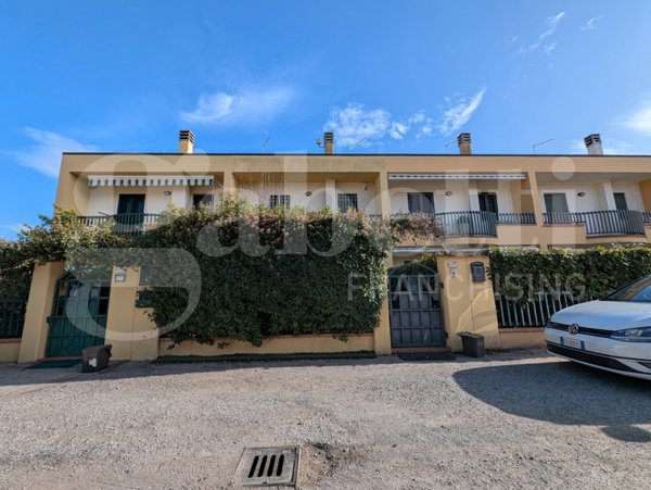 casa indipendente in vendita a Torgiano