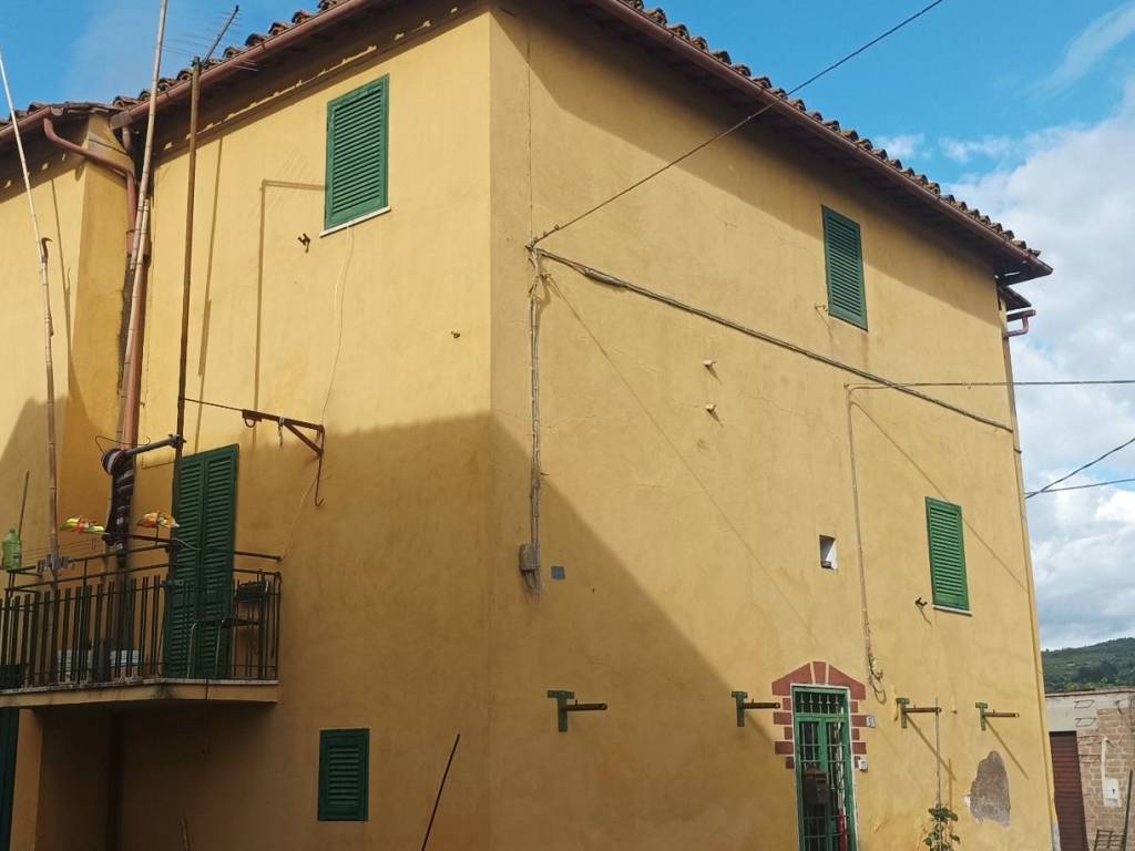 pentavano in vendita a Torgiano