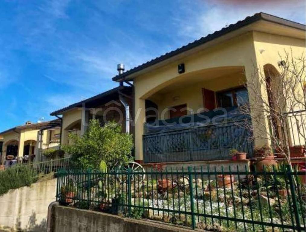 casa indipendente in vendita a Torgiano in zona Fornaci