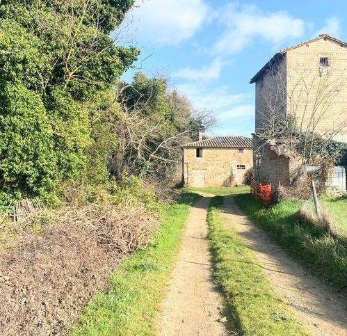casa indipendente in vendita a Torgiano