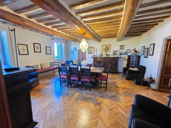 casa indipendente in vendita a Torgiano