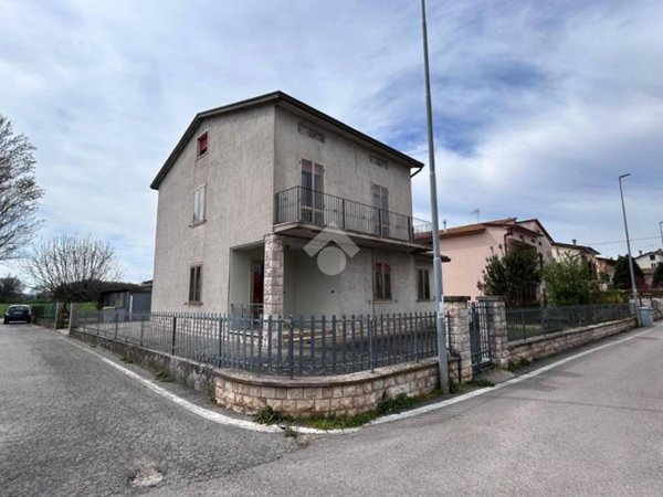 casa indipendente in vendita a Torgiano in zona Fornaci
