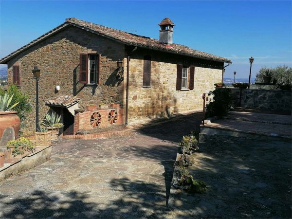 casa indipendente in vendita a Torgiano