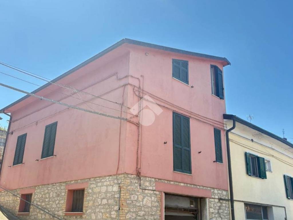 appartamento in vendita a Torgiano in zona Pontenuovo