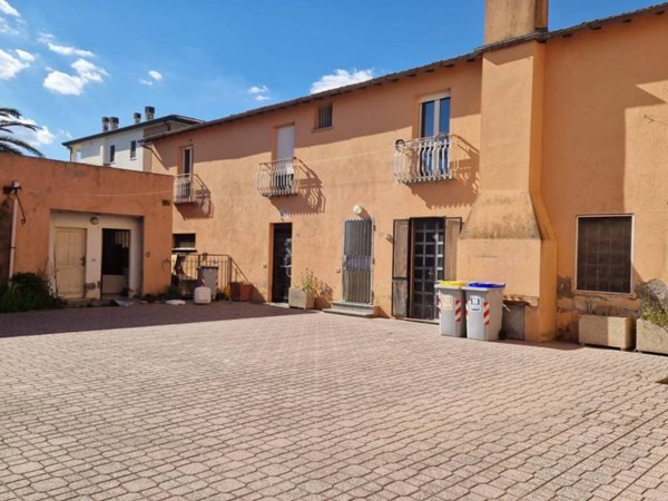 casa indipendente in vendita a Torgiano