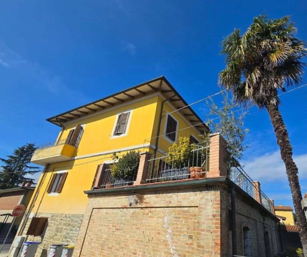 appartamento in vendita a Torgiano in zona Brufa
