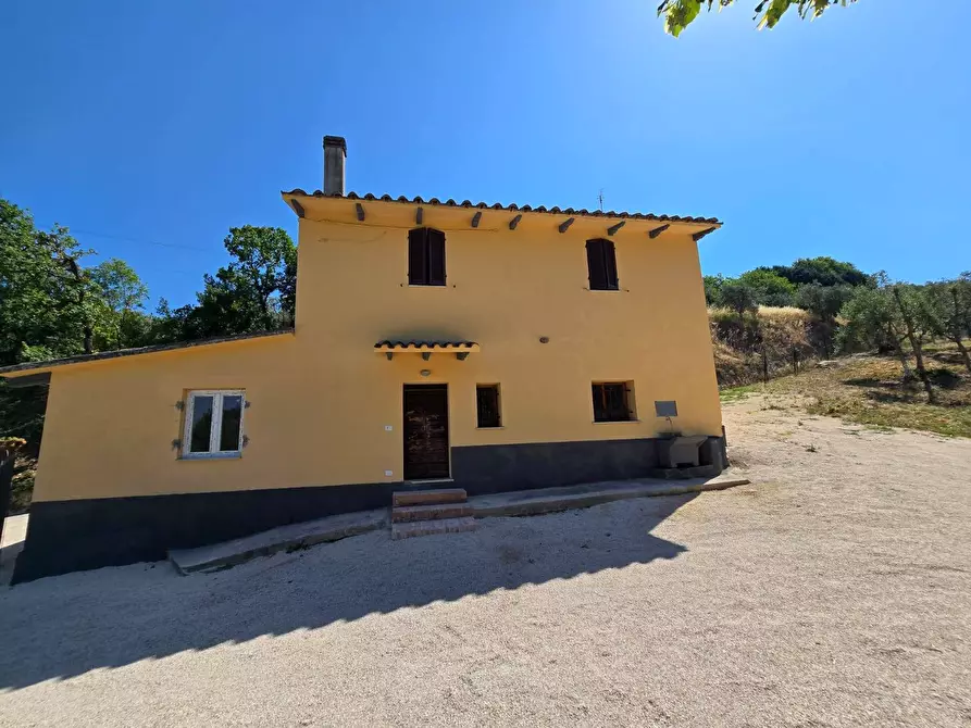 casa indipendente in vendita a Torgiano