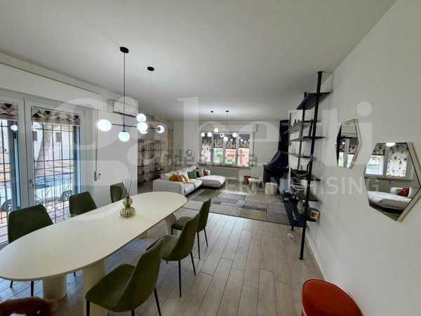 casa semindipendente in vendita a Torgiano
