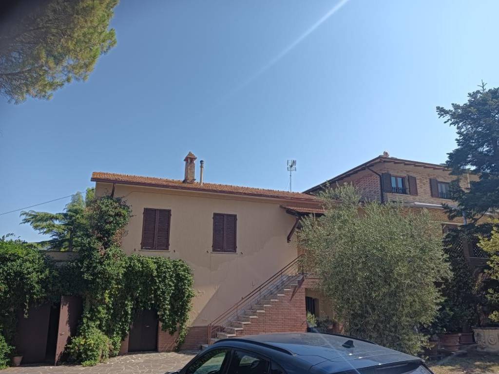 terreno edificabile in vendita a Torgiano