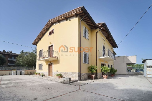 casa indipendente in vendita a Torgiano in zona Signoria