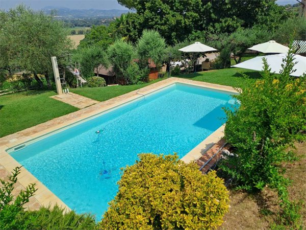 casa indipendente in vendita a Torgiano