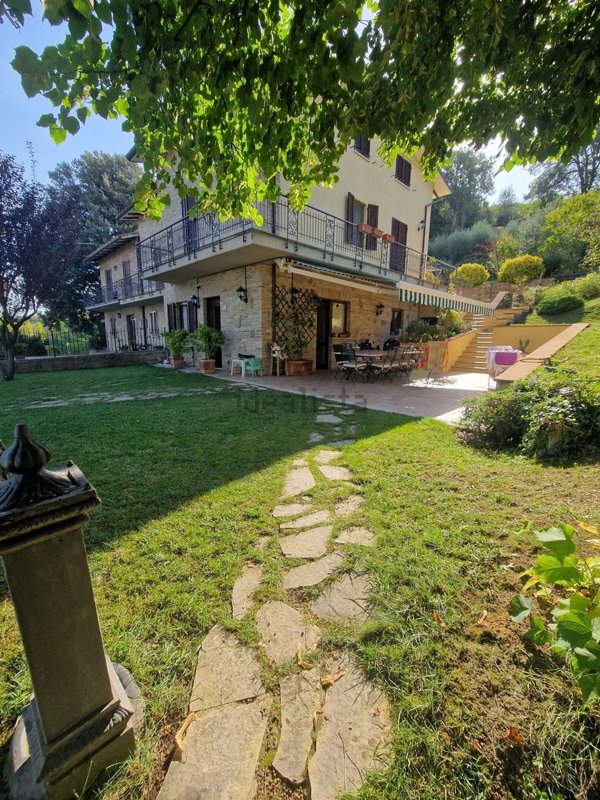 casa indipendente in vendita a Torgiano in zona Pontenuovo
