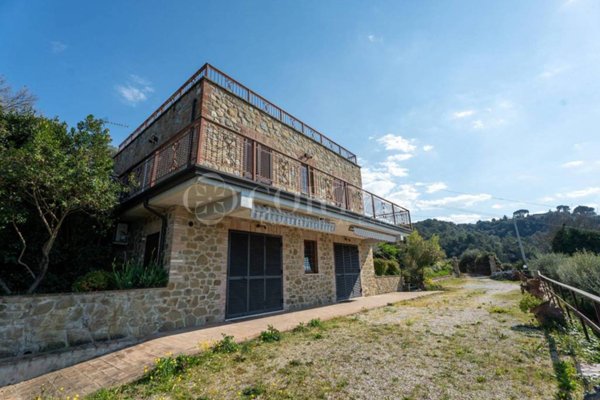casa indipendente in vendita a Torgiano in zona Brufa