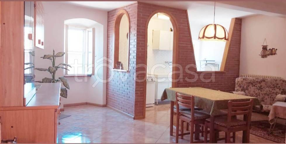 casa indipendente in vendita a Trevi in zona Bovara