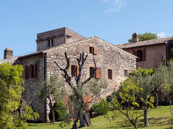 casa indipendente in vendita a Trevi