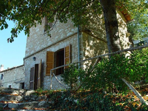 casa indipendente in vendita a Trevi in zona Coste